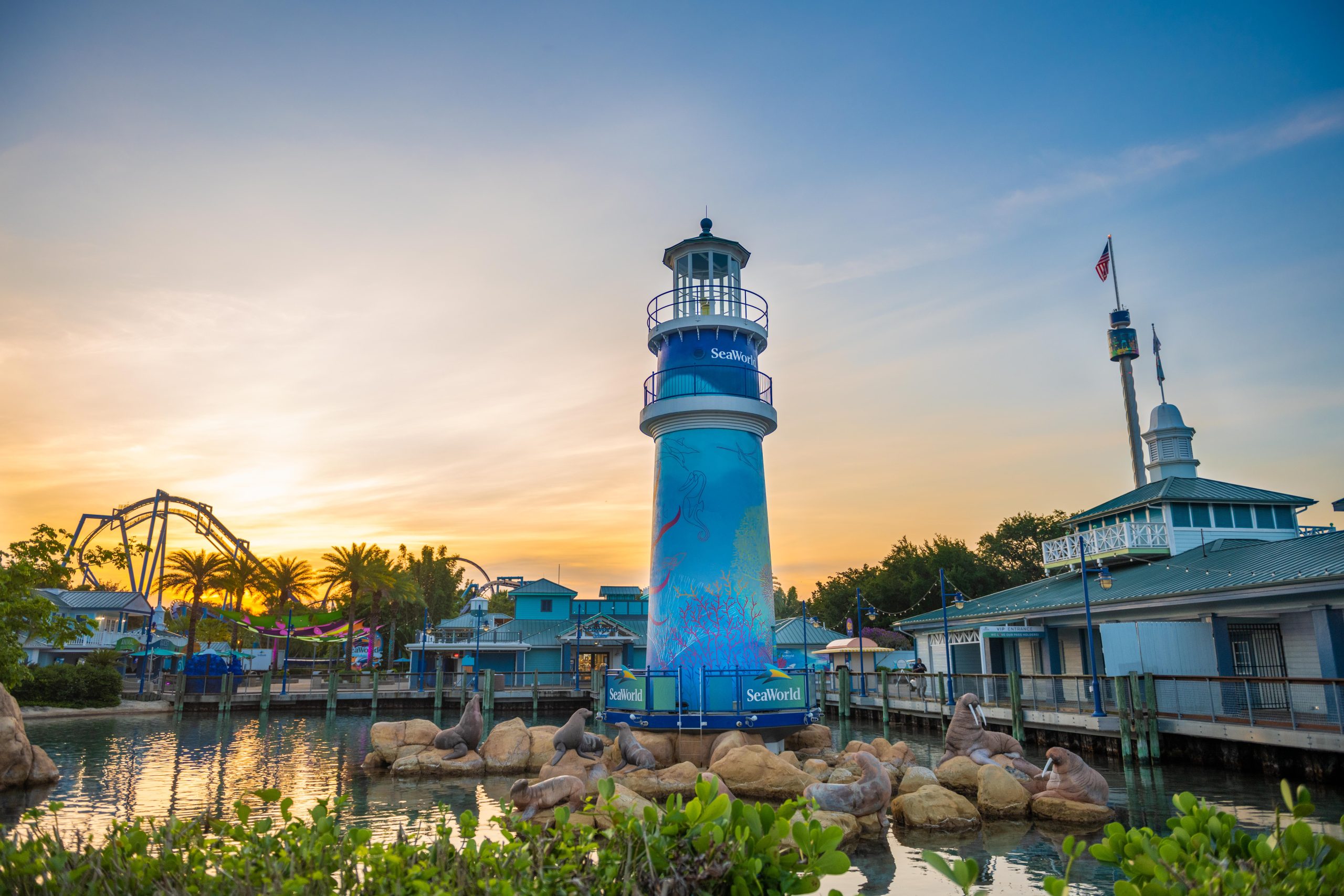 SWO_LightHouse The entrance to Sea World in Orlando.